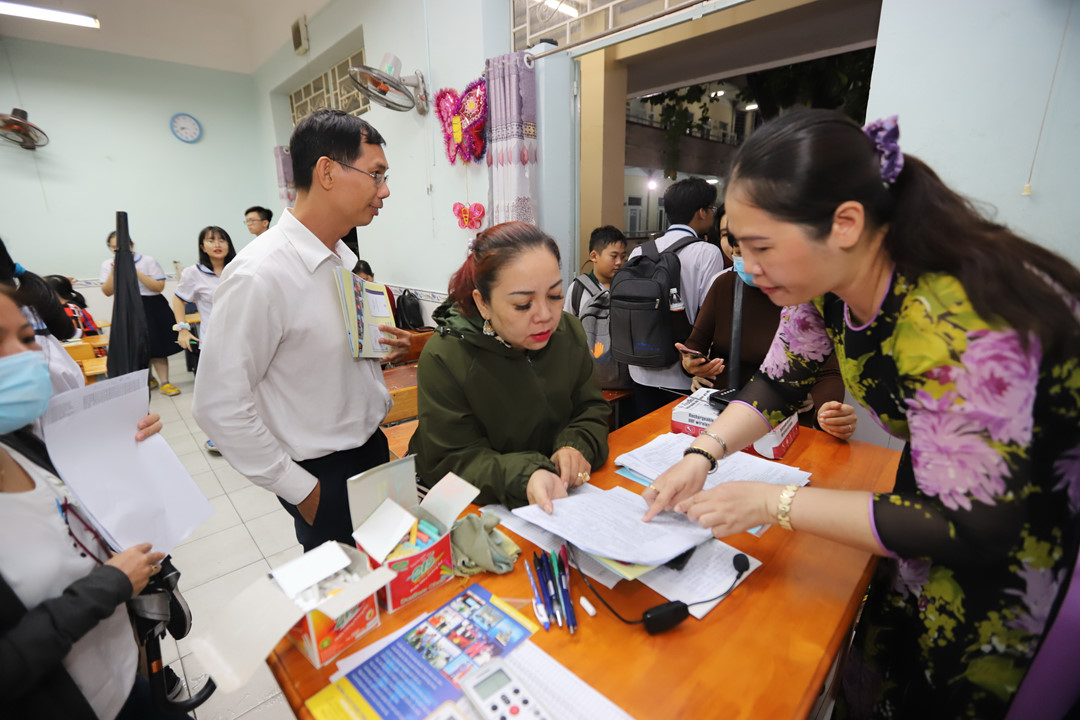 tuyển sinh lớp 10 tp hcm