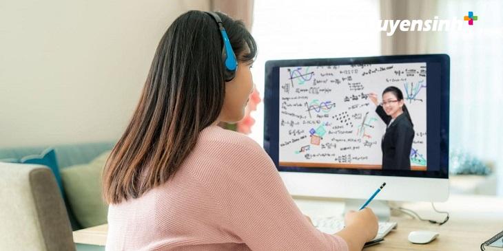 Co-nen-hoc-dai-hoc-online