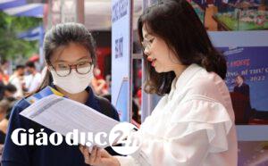 Thí sinh tìm hiểu thông tin xét tuyển vào Học viện ngân hàng